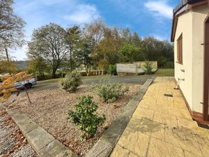 Front Garden- click for photo gallery